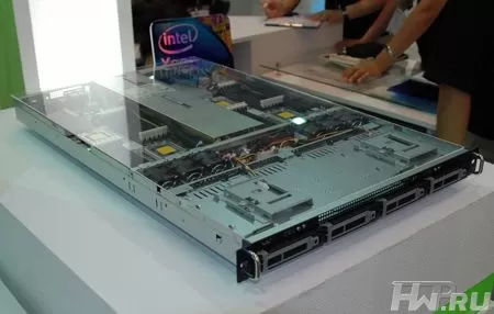 Barebone система AIC