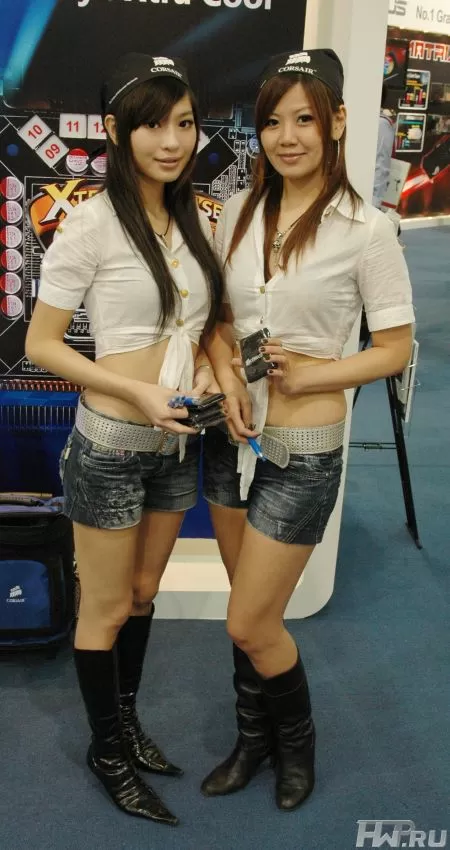 Девушки Computex