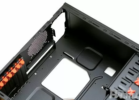 Корпус Xigmatek Asgard - внутреннее пространство