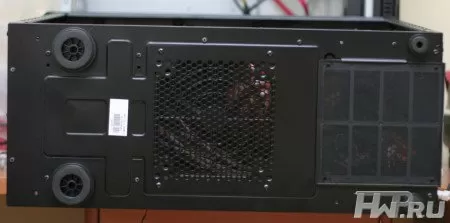 Внутреннее пространство корпуса Xigmatek Utgard