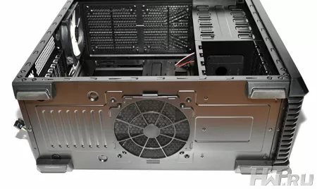 Корпус Zalman Z9 - вид снизу