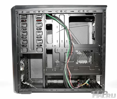 Корпус Zalman Z9 - внутреннее пространство