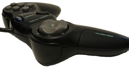 ����� �������� Saitek P220