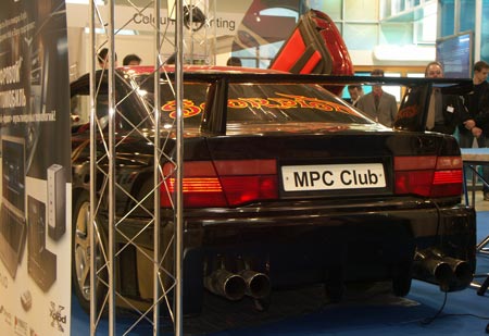 �������� ���������� BMW 850CSI