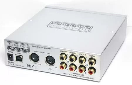 Задняя панель Phase 26 USB