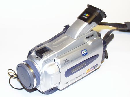 Видеокамера Sony DCR-TRV16E