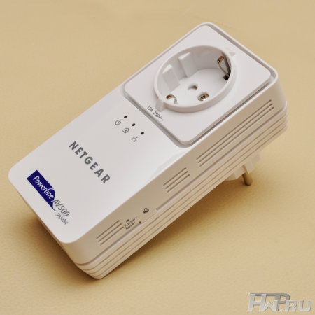 NetGear PowerLine AV+ 500 адаптер