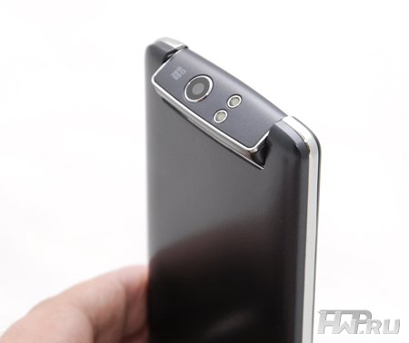 Поворотная камера селфи-фона BQ Singapore