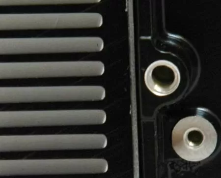 Revoltec Hard Drive Silencer - зазоры между радиатором и винчестером
