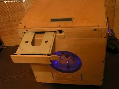 Лоток DVD с прикреплённой панелью