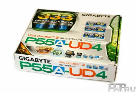 Упаковка материнской платы Gigabyte GA-P55A-UD4