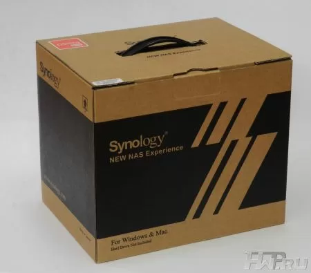 Упаковка Synology DS210j